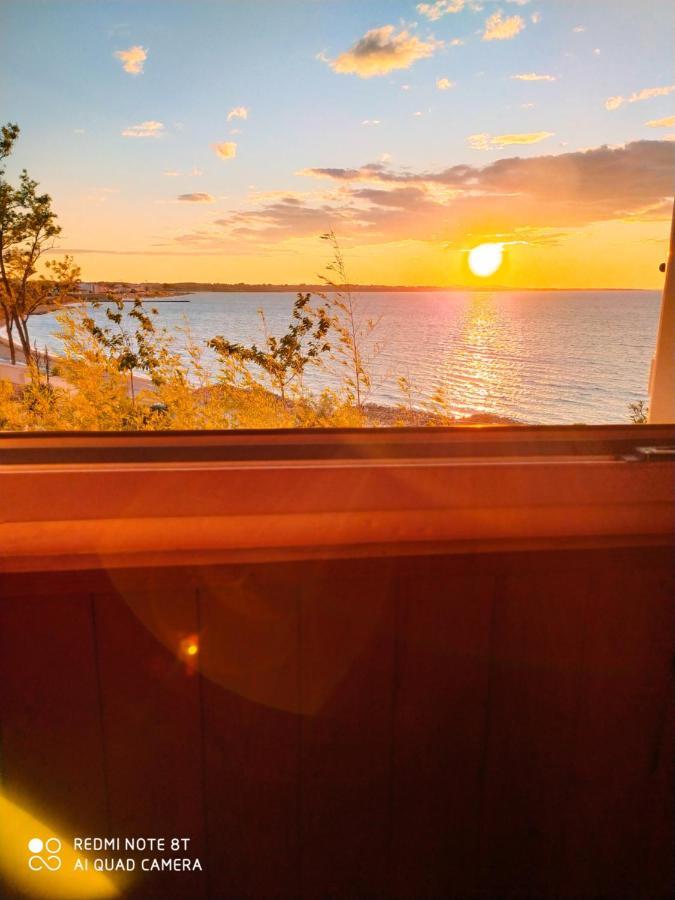 Apartman Joy Nin Buitenkant foto