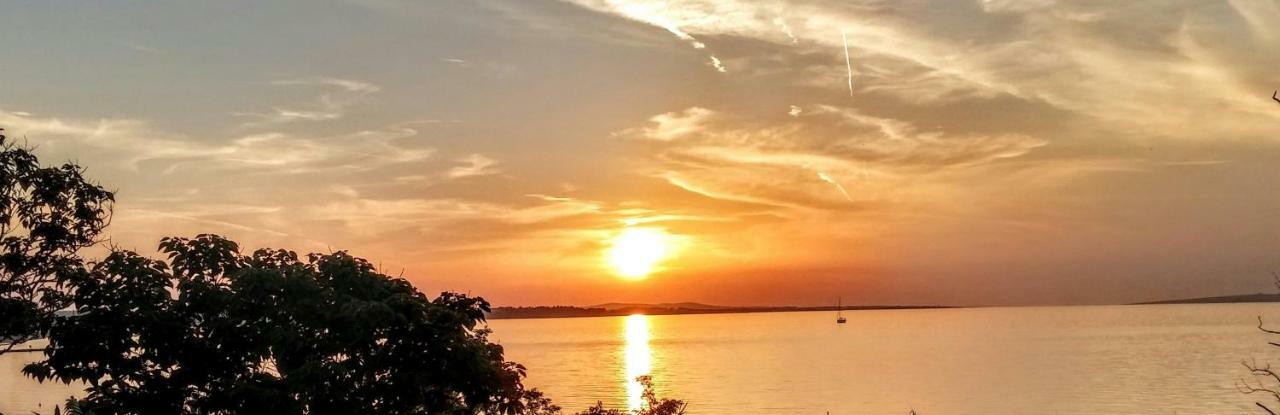 Apartman Joy Nin Buitenkant foto