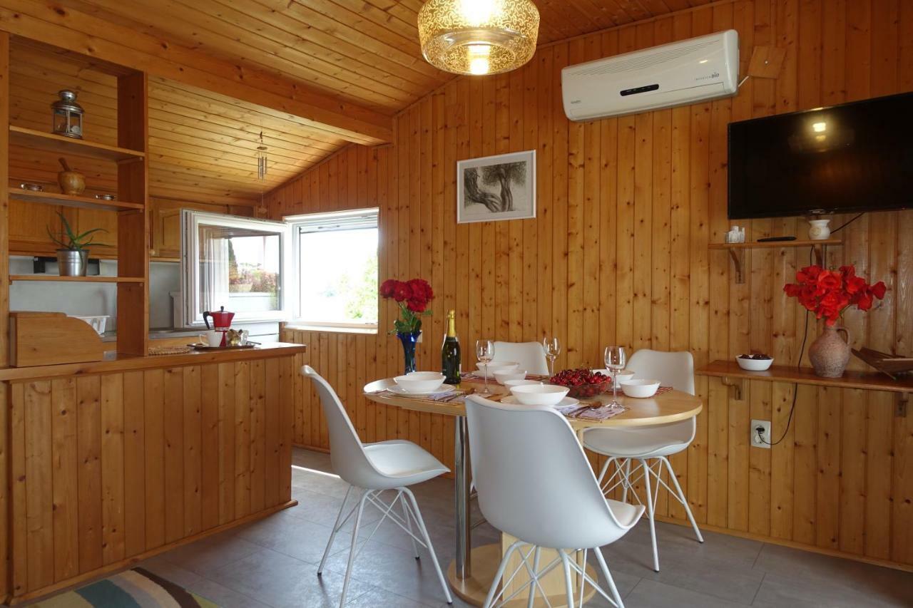 Apartman Joy Nin Buitenkant foto