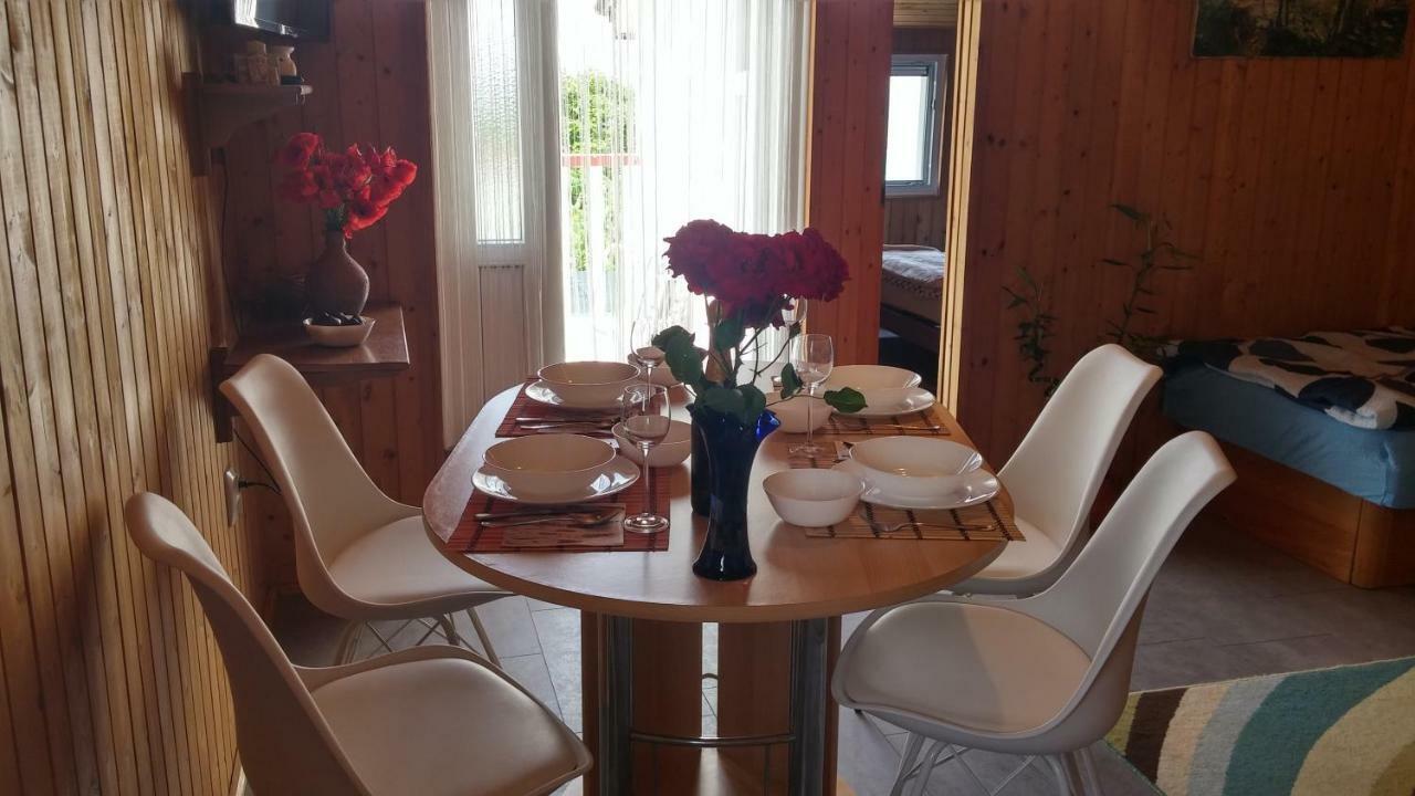 Apartman Joy Nin Buitenkant foto